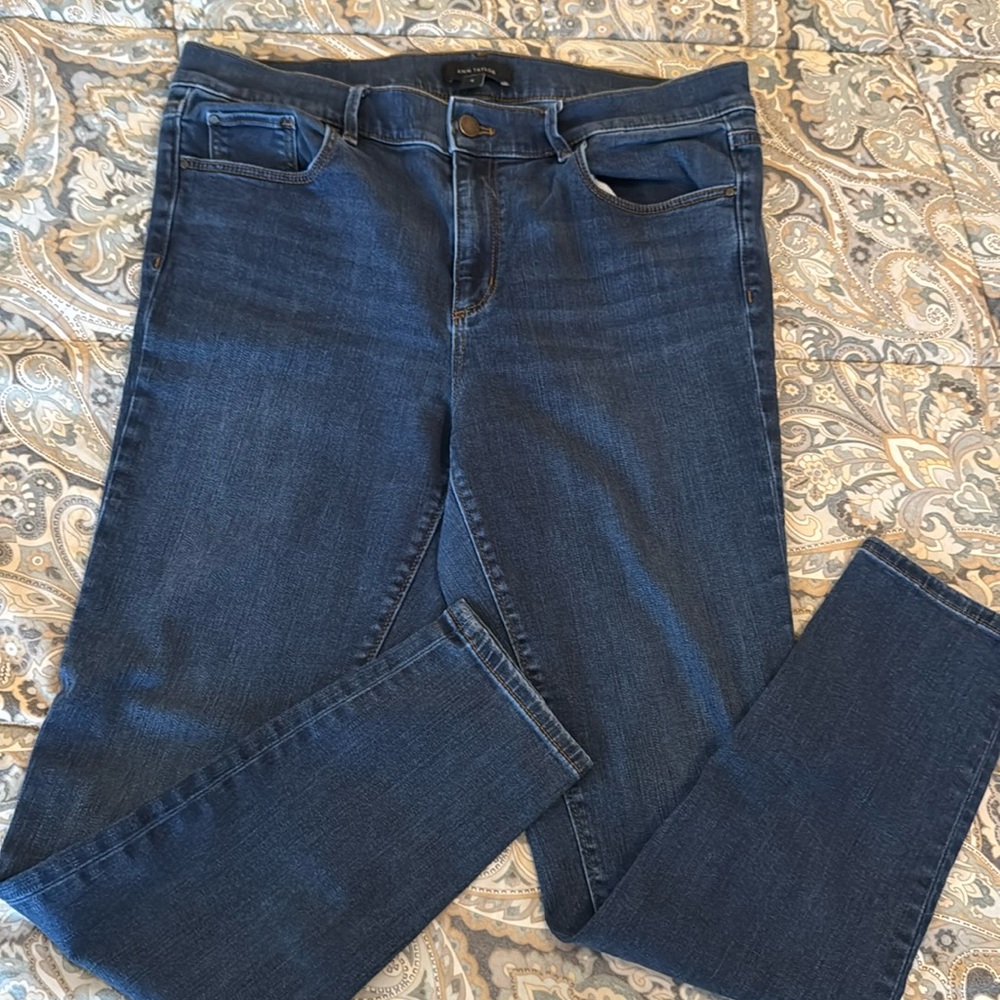 Ann Taylor “The Skinny” Jeans
